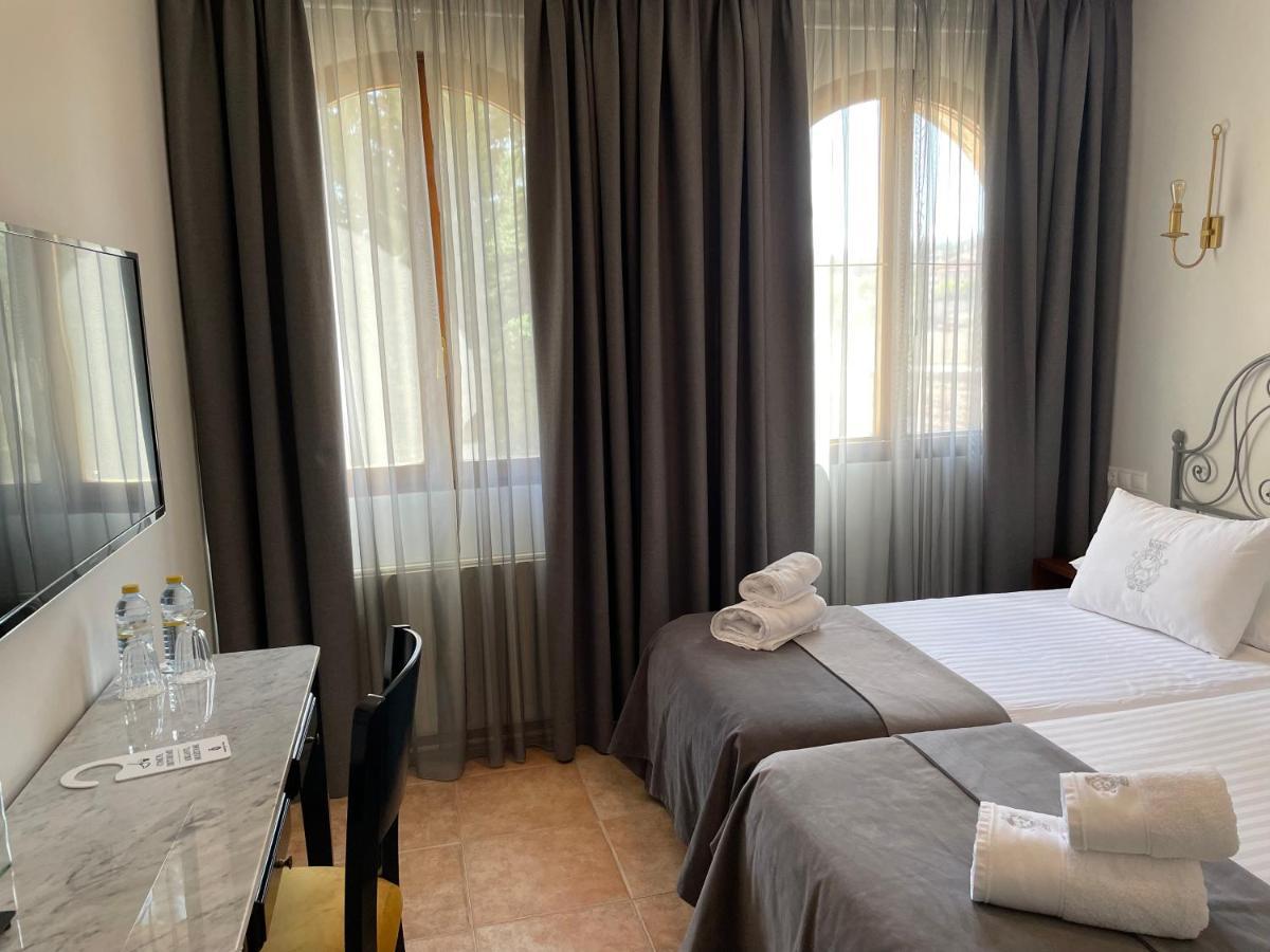 Hotel Monasterio De Tejeda Garaballa ภายนอก รูปภาพ