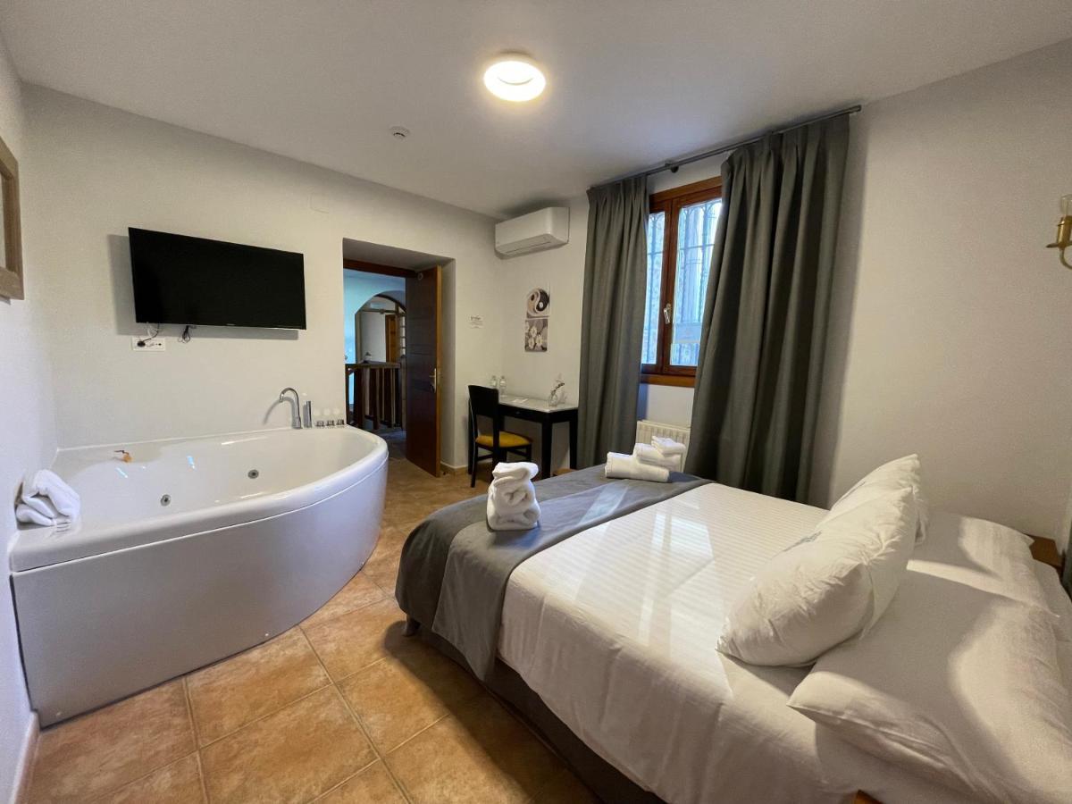 Hotel Monasterio De Tejeda Garaballa ภายนอก รูปภาพ