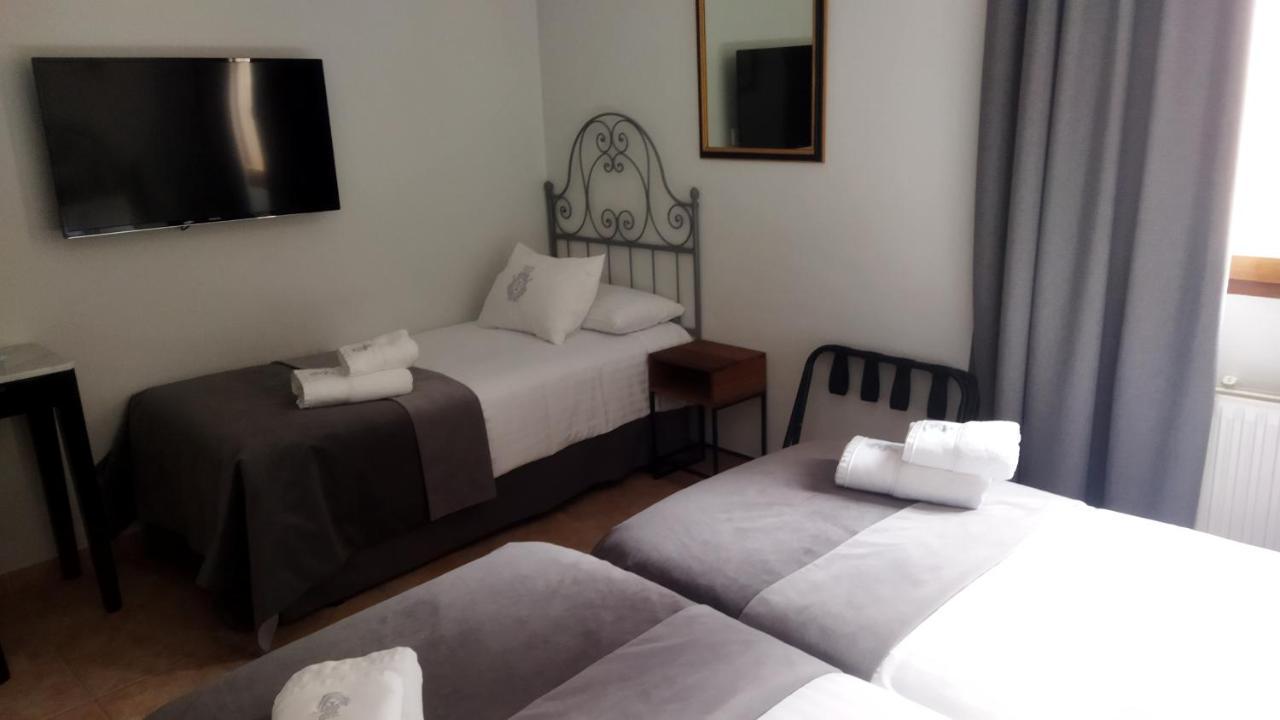 Hotel Monasterio De Tejeda Garaballa ภายนอก รูปภาพ