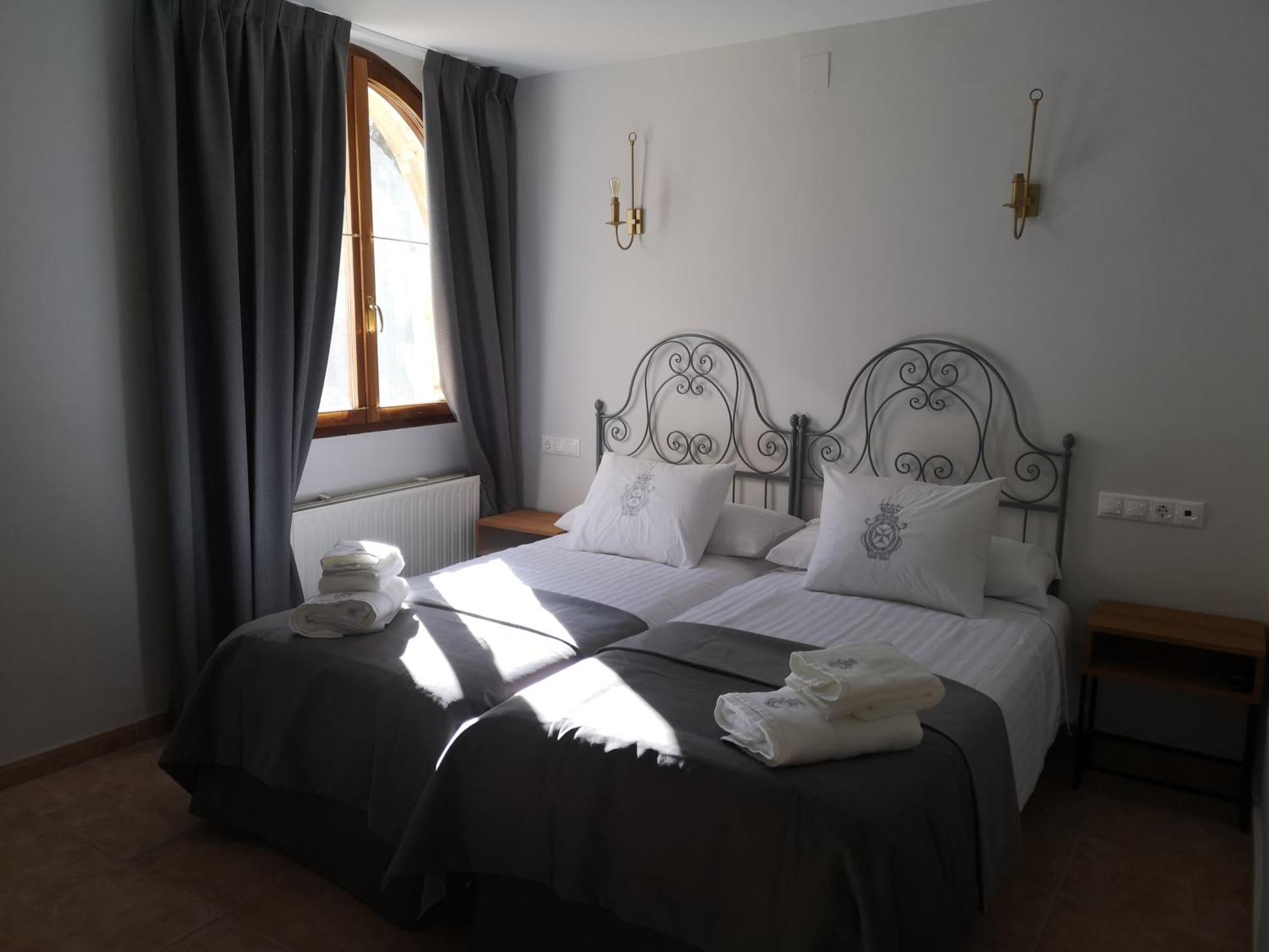 Hotel Monasterio De Tejeda Garaballa ภายนอก รูปภาพ