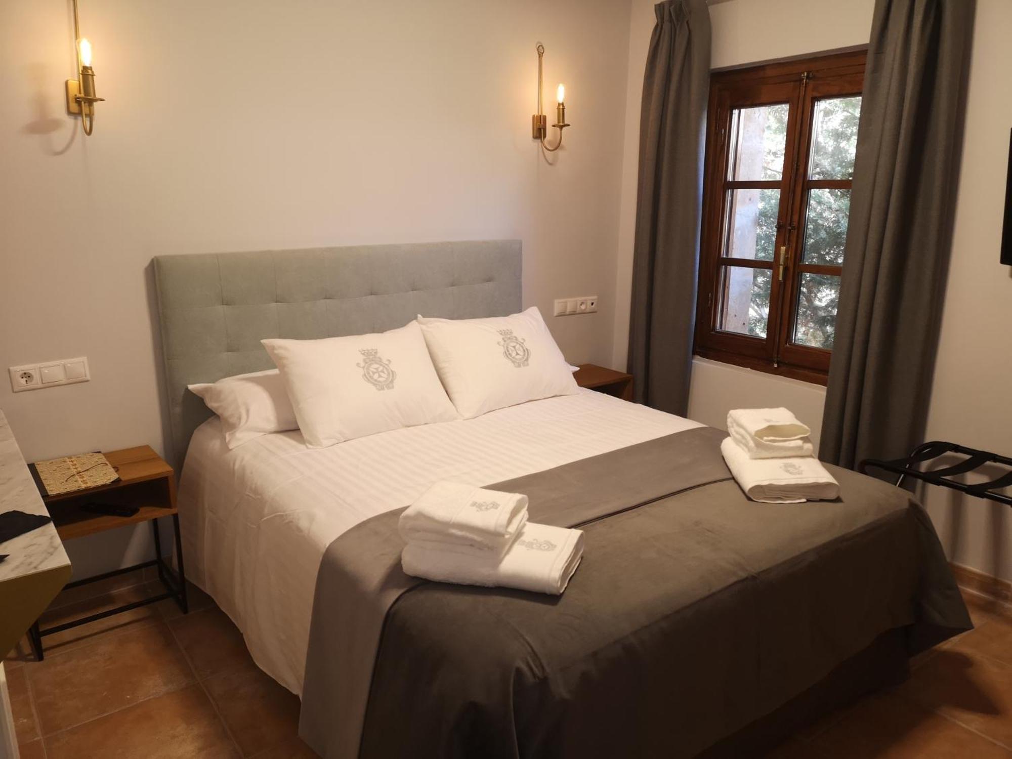 Hotel Monasterio De Tejeda Garaballa ภายนอก รูปภาพ