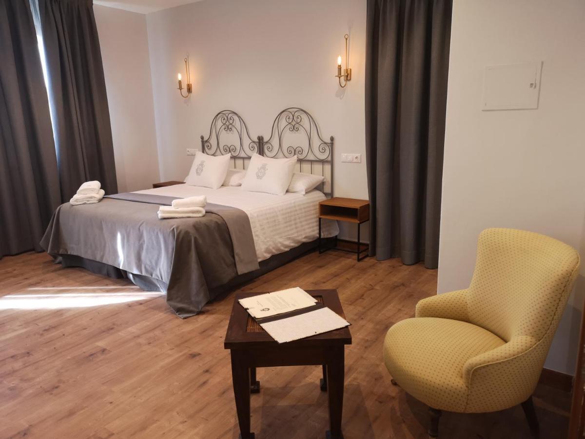 Hotel Monasterio De Tejeda Garaballa ภายนอก รูปภาพ