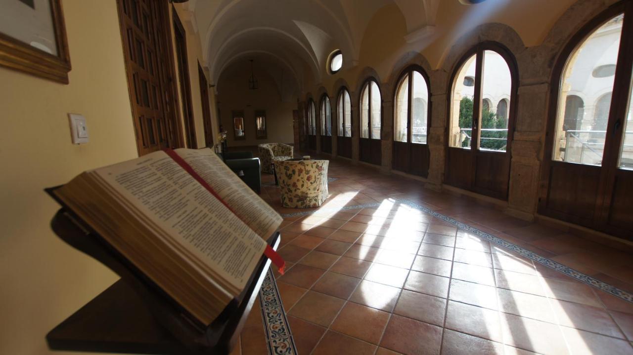 Hotel Monasterio De Tejeda Garaballa ภายนอก รูปภาพ